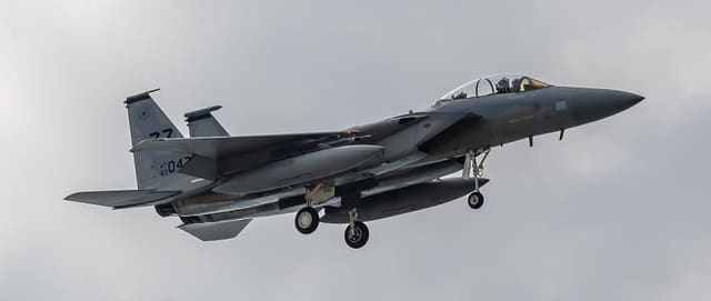  - Twin-engine aircraft