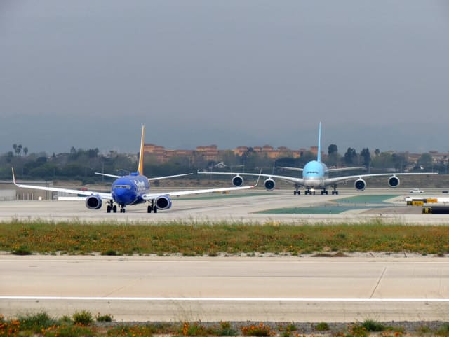N7839A - Twin-engine aircraft
