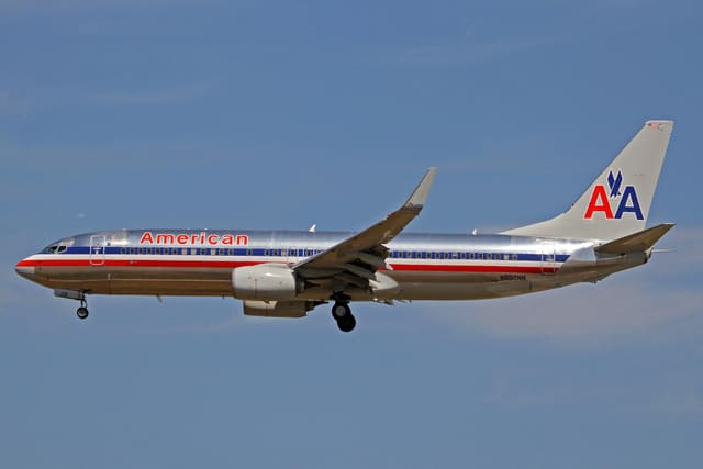 N892NN - Twin-engine aircraft
