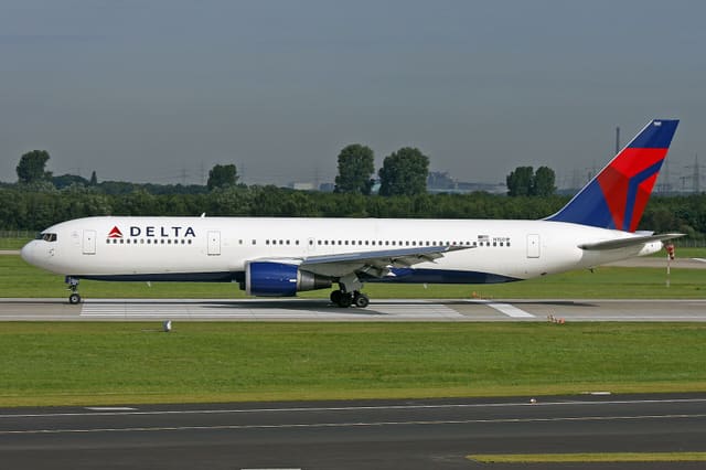 N1501P - Twin-engine aircraft