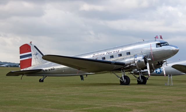 LN-WND - Douglas