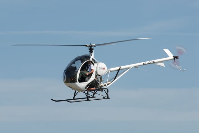 N2032S - Helicopter