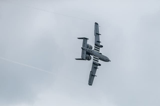  - Twin-engine aircraft