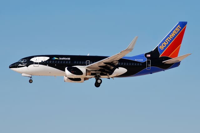 N713SW - Boeing