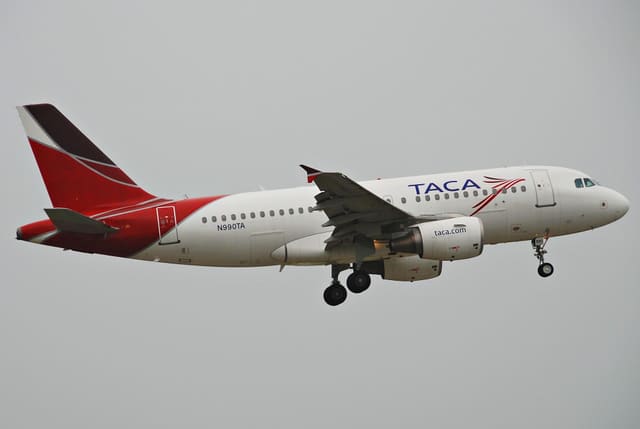 N990TA - Twin-engine aircraft