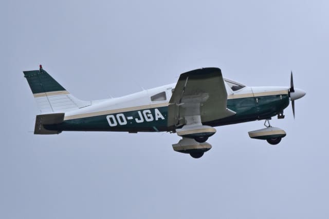 OO-JGA - Piper