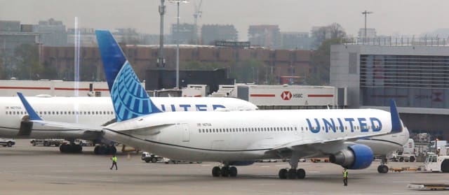 N671UA - Boeing
