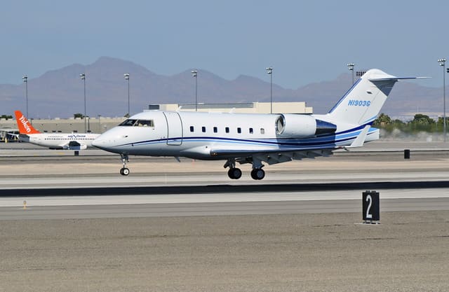 N1903G - Business jet