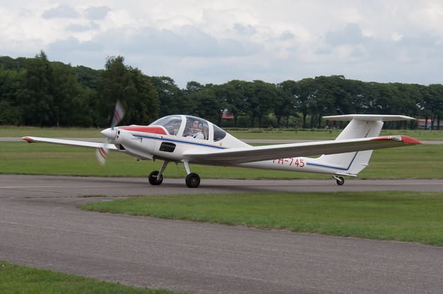 PH-745 - Glider