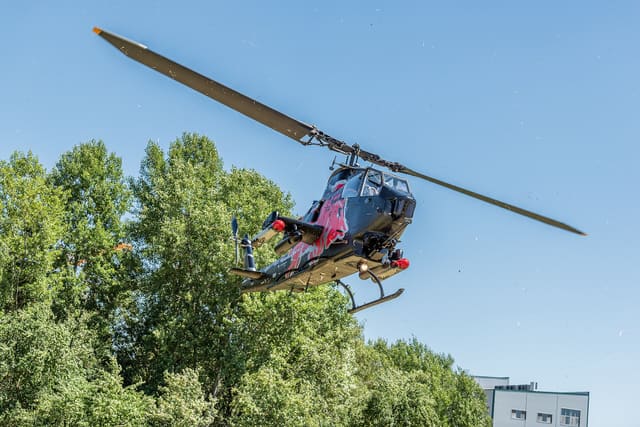N11FX - Helicopter