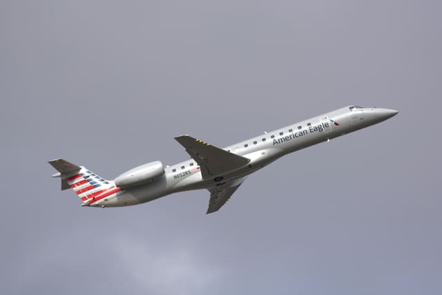 N652RS - Embraer