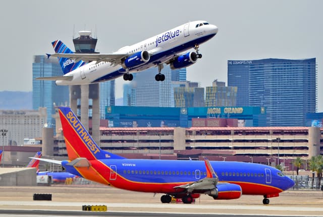 N368SW - Twin-engine aircraft