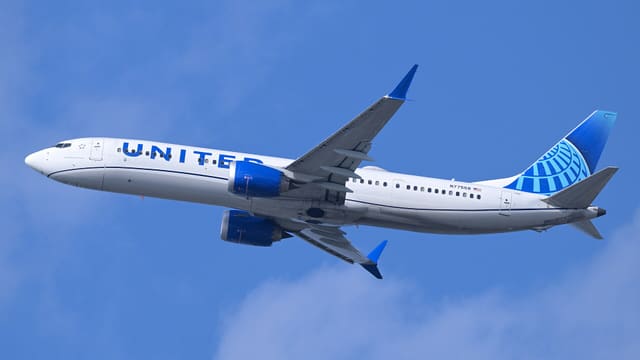 N77558 - Boeing