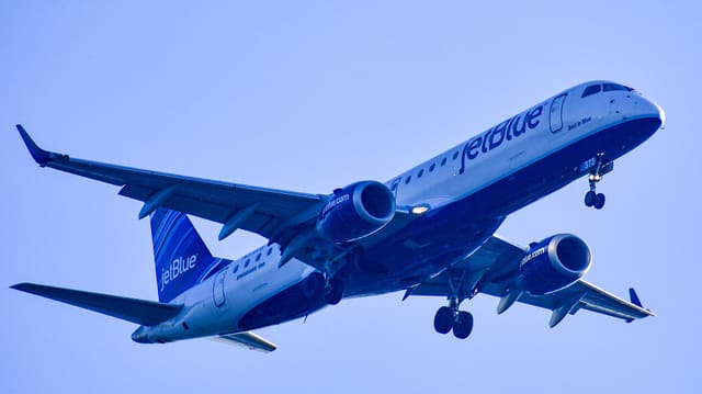 N373JB - Embraer