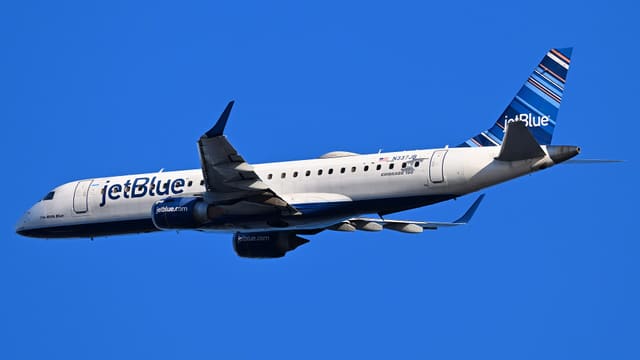N337JB - Embraer