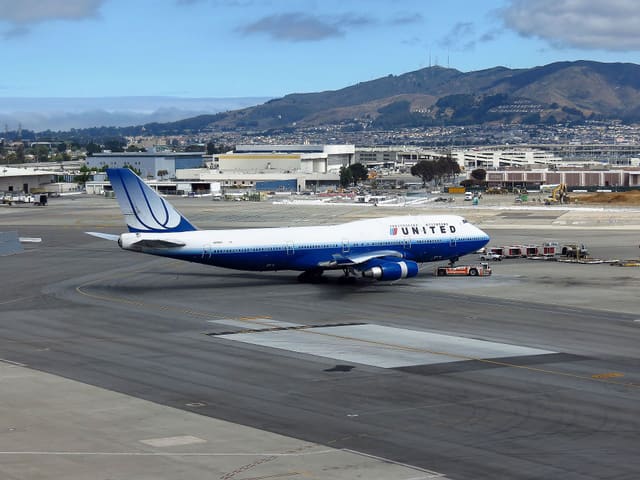 N174UA - Boeing