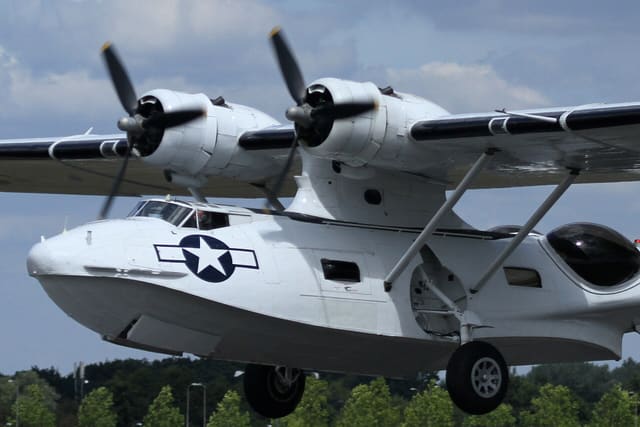  - Twin-engine aircraft