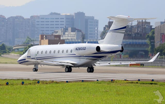 N280SD - Business jet