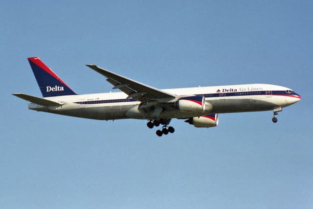 N862DA - Twin-engine aircraft