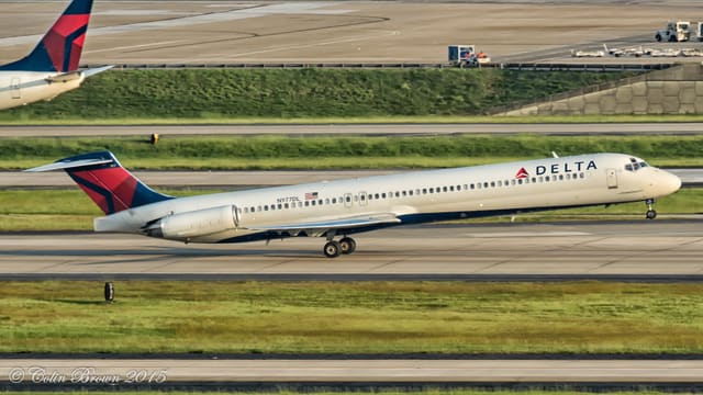 N977DL - Douglas