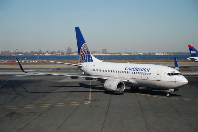 N16732 - Boeing