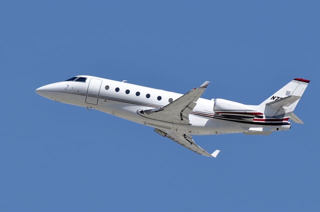 N739QS - Business jet
