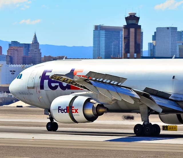 N688FE - Twin-engine aircraft