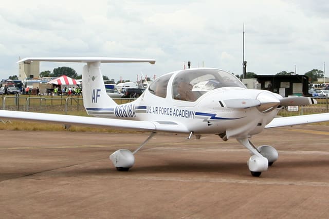 N681BA - Diamond