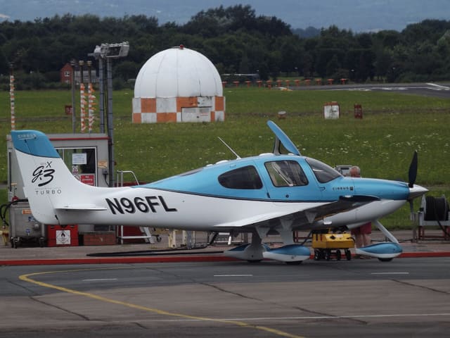 N96FL — Cirrus