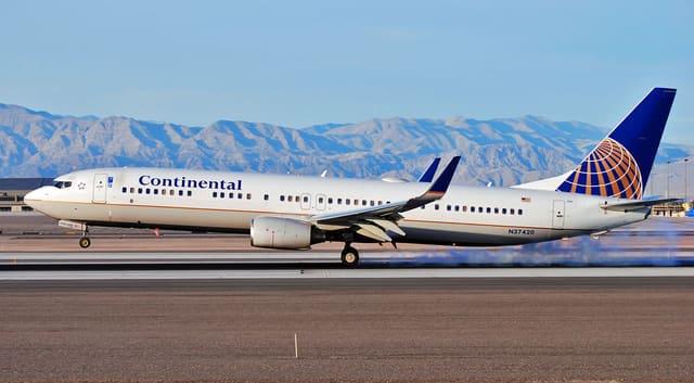 N37420 - Boeing