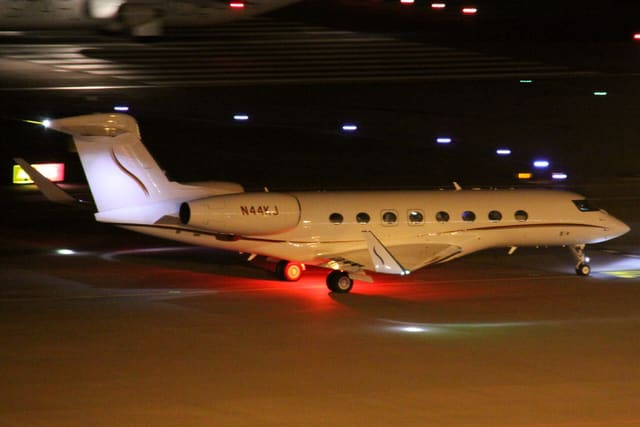 N44KJ - Business jet