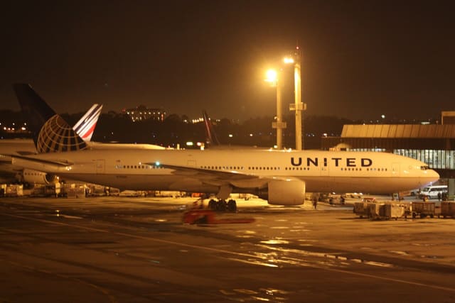 N781UA - Boeing