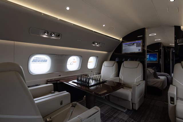 N727EE - Business jet