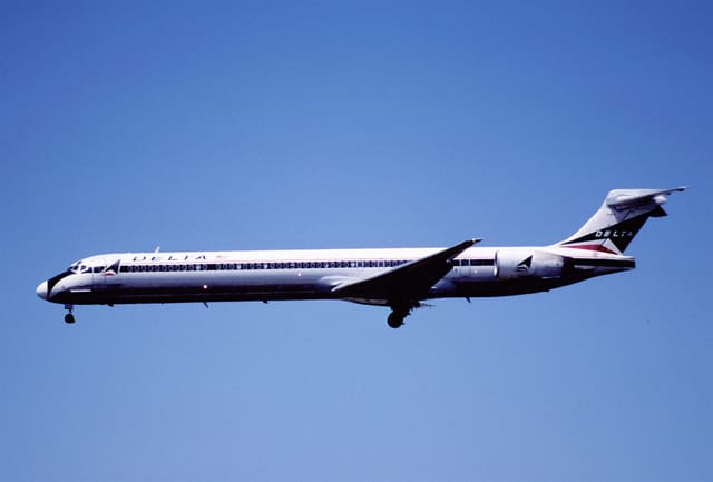 N909DA - Aircraft