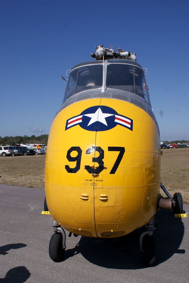  - Helicopter