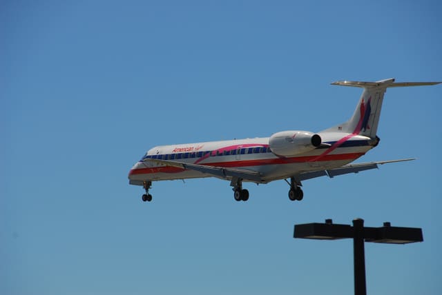 N905JH - Embraer