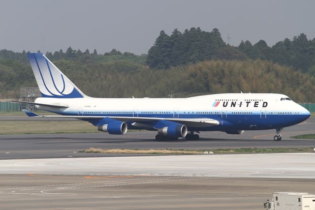 N128UA - Boeing