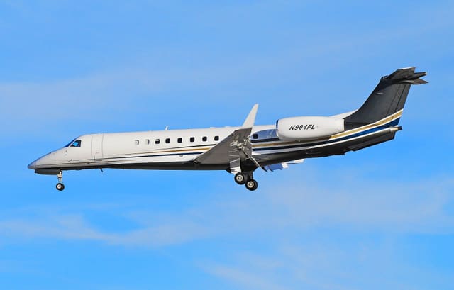 N904FL - Business jet