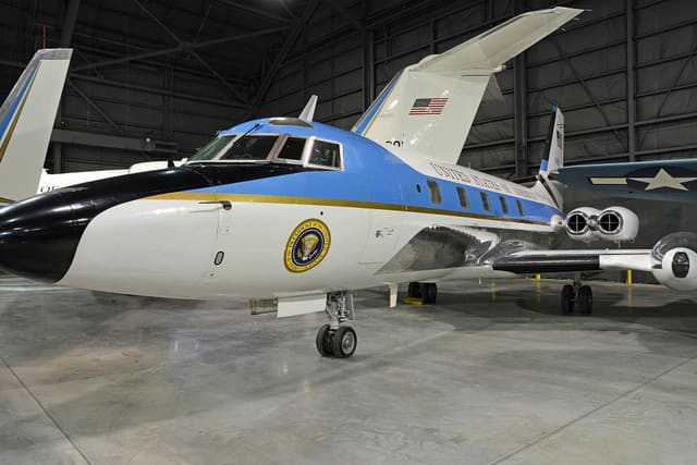  - Twin-engine aircraft