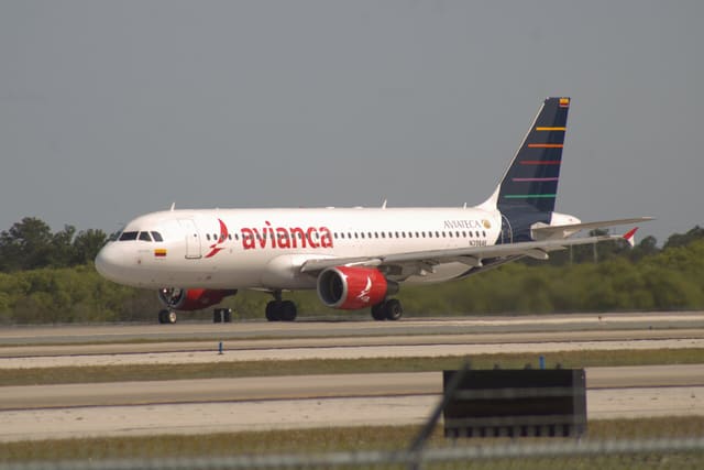 N398AV - Airbus