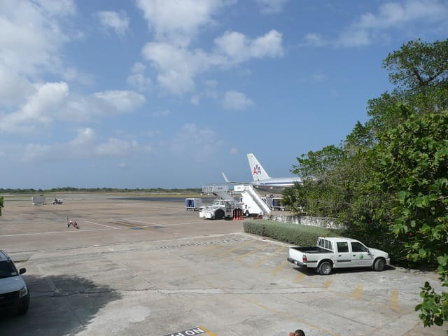 N662AA - Aircraft