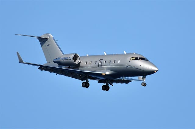 N18LS - Business jet