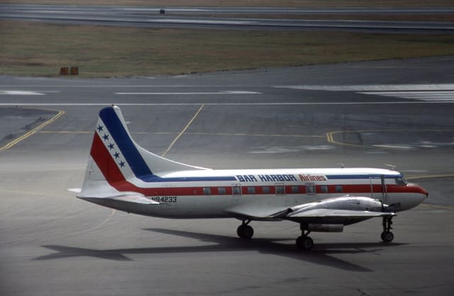 N94233 - Twin-engine aircraft