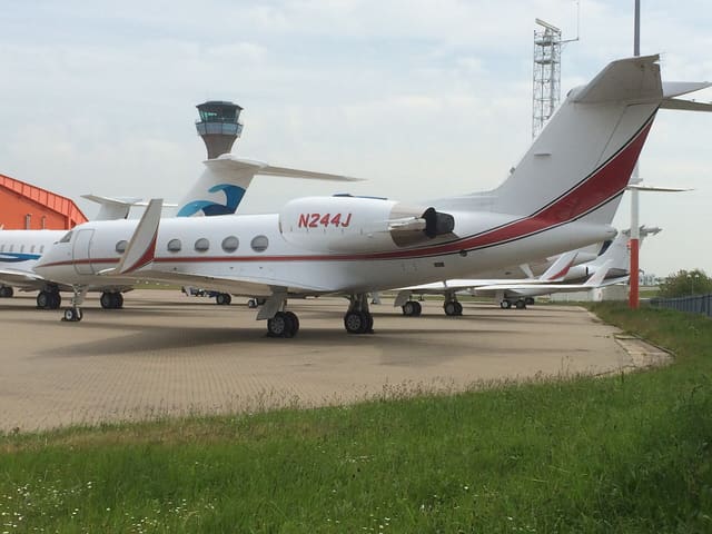 N244J - Business jet