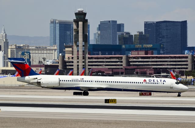N940DN - Aircraft