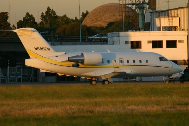 N898EW - Business jet