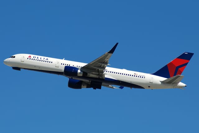 N649DL - Twin-engine aircraft