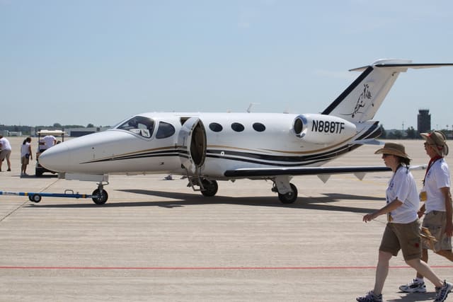 N888TF - Business jet