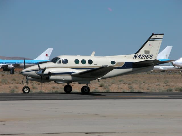 N4216S — Beechcraft