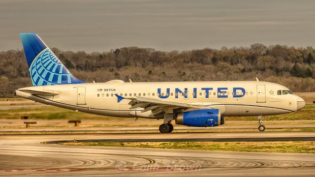 N871UA - Airbus